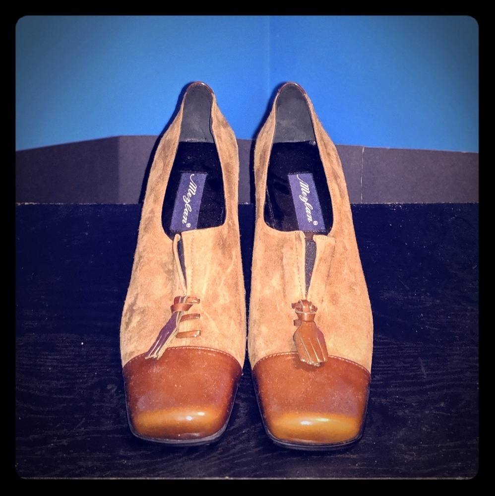 Beautiful Suede & Leather Contour Heels Size 8